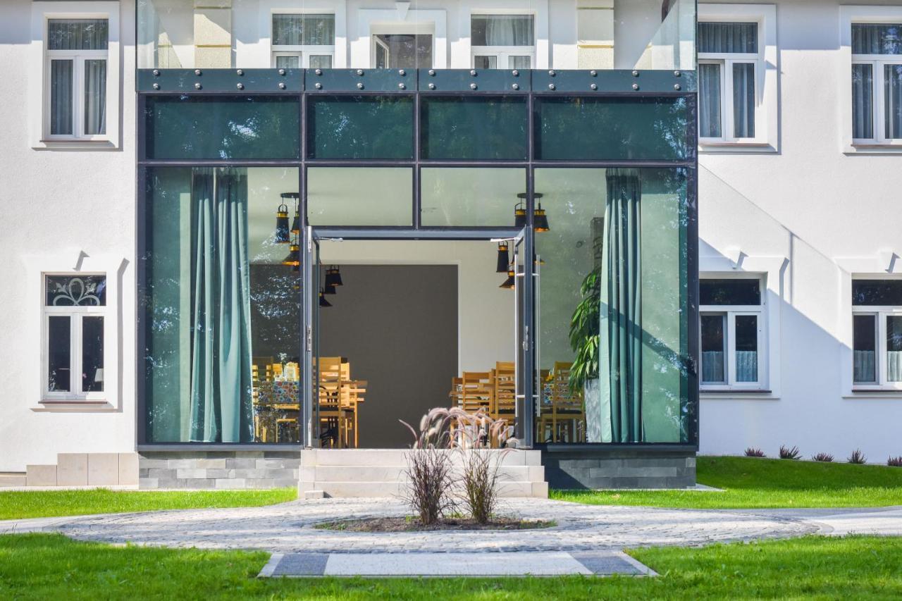 Osrodek Turystyczny Warzenko Hotel Ngoại thất bức ảnh